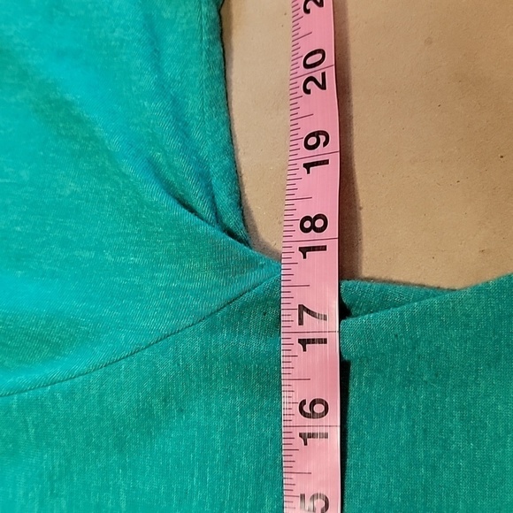 LuLaRoe Size XS "Perfect Tee" Green Yellow Marled Colored Swing Tunic Top, EUC - Picture 9 of 11